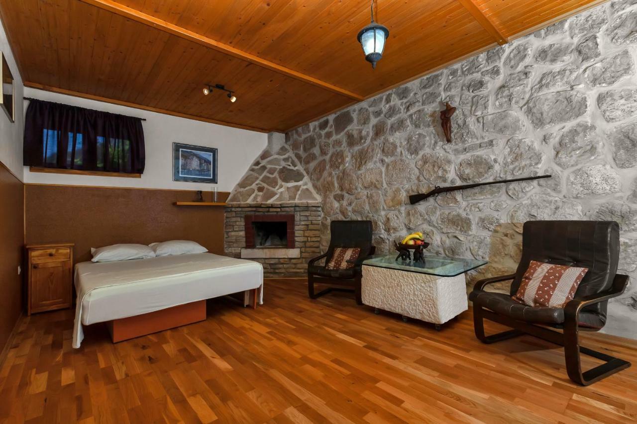 Veliko Brdo  Holiday Home Duje מראה חיצוני תמונה